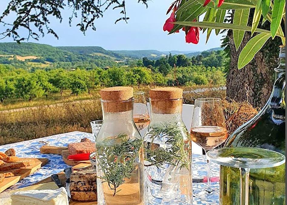 Domaine Lapeze Lägenhet Montcuq Exteriör bild